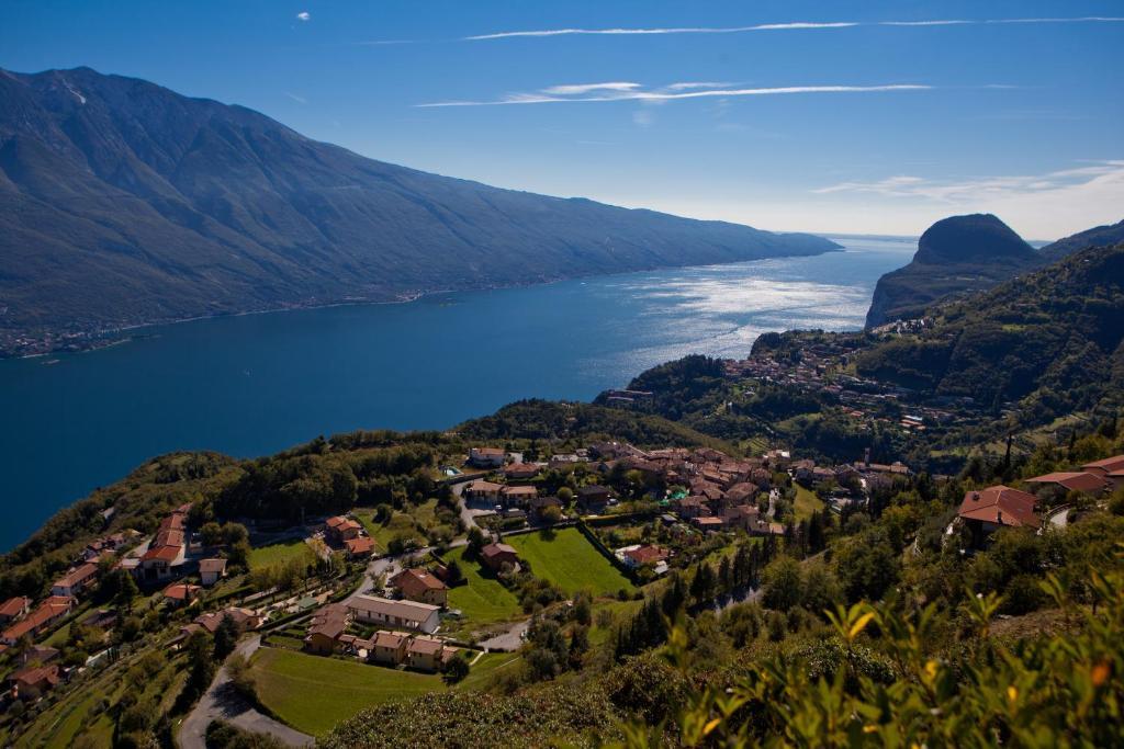 Hotel Le Balze - Aktiv & Wellness Tremosine Esterno foto